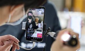 直播電商行業迎爆發期 2022網絡直播發展前景規劃分析