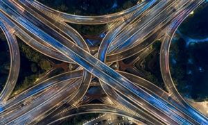 和若鐵路最新消息 世界首個沙漠鐵路環線形成