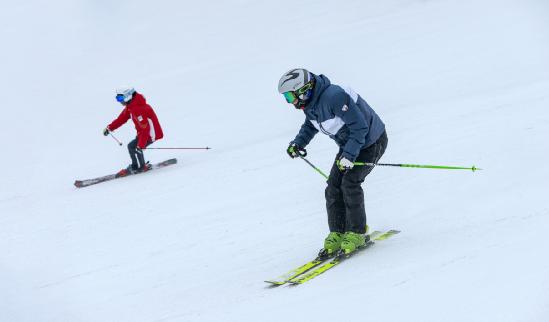 哈爾濱冰雪游春節(jié)假期8天接待游客超千萬 2024中國冰雪旅游行業(yè)發(fā)展態(tài)勢研究