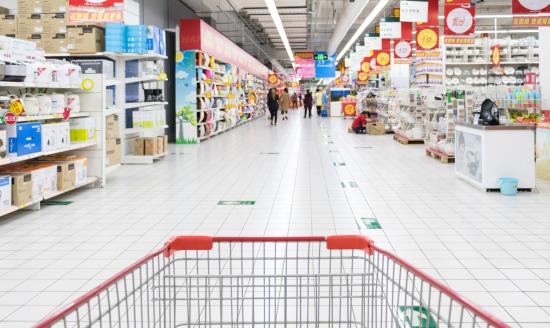 深圳市社會消費品零售總額首次實現破萬億    中國深圳零售業市場競爭格局與投資前景預測